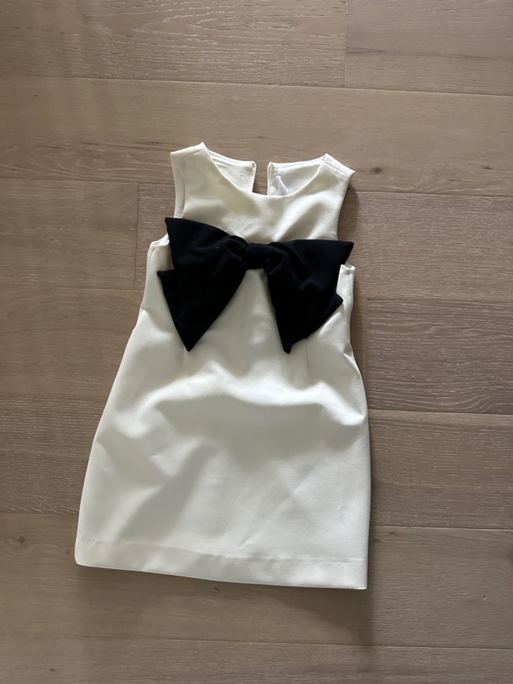 Zara White Sleeveless Dress with Black Bow